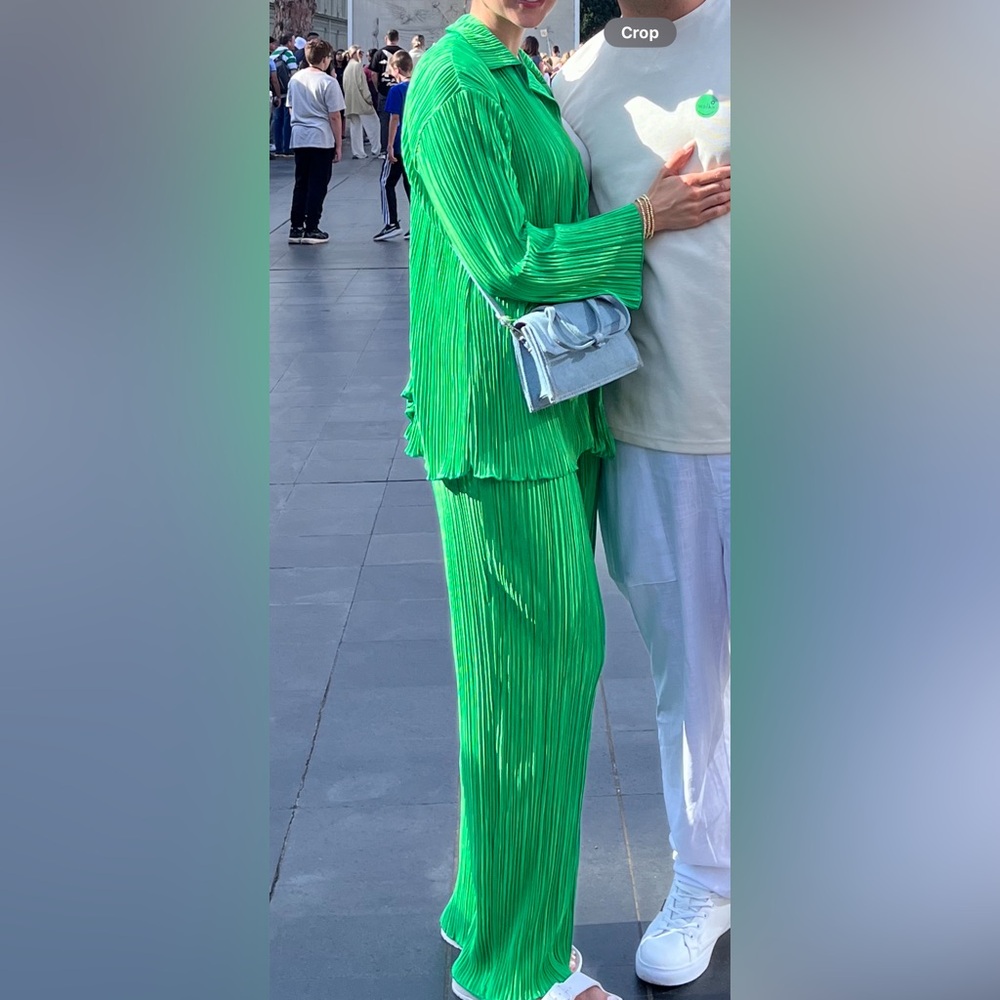 Vibrant Green Wide Two Piece Pants Set